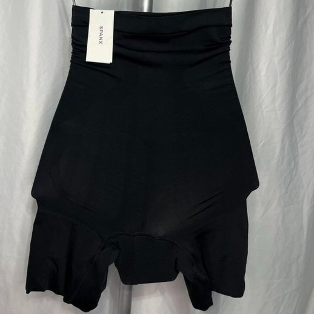 NWT SPANXsculpt™ OnCore High-Waisted Mid-Thigh Short | Very Black | Size S - Picture 6 of 8